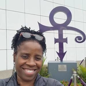 Meet your Posher, Sherry